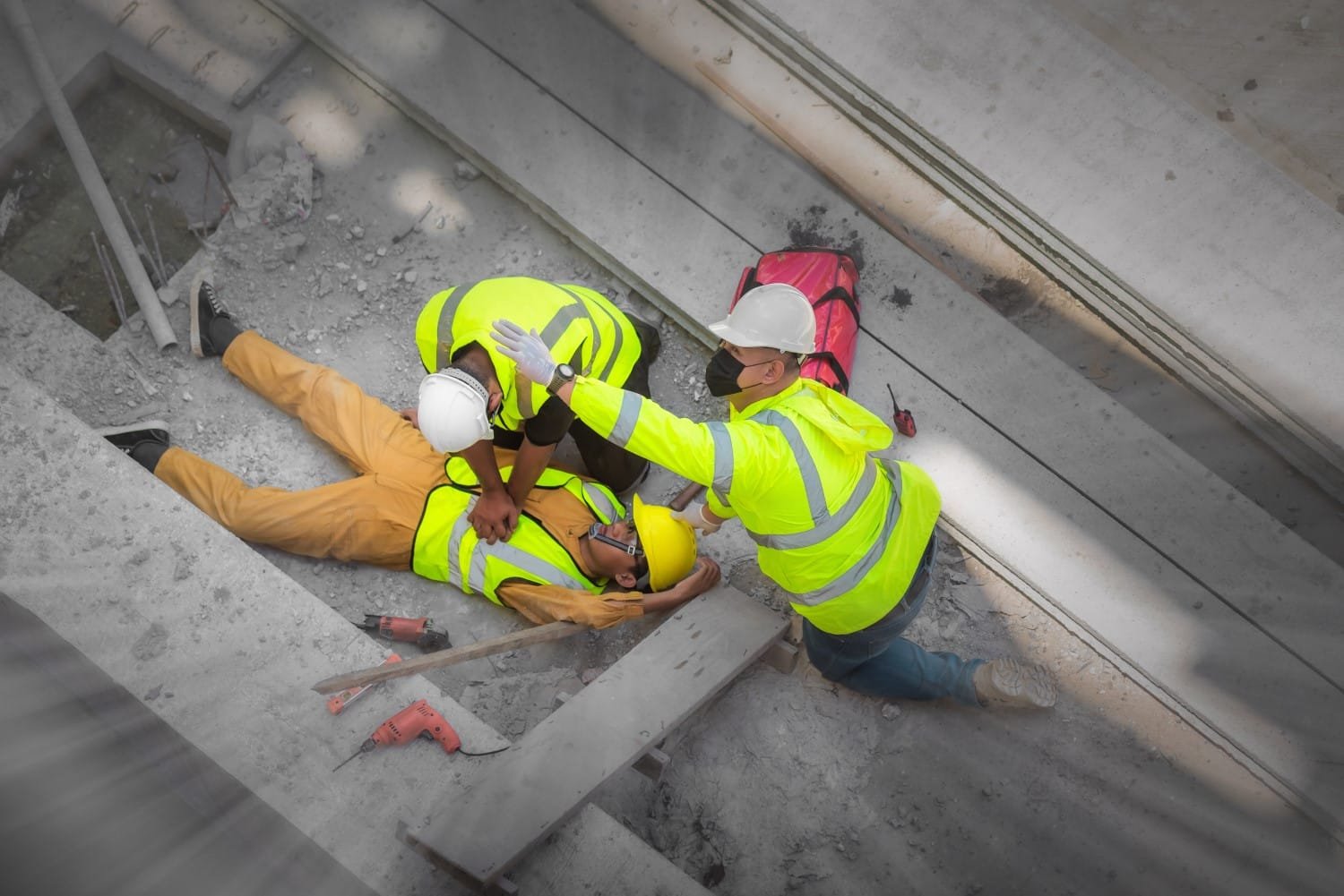 Basic First aid and CPR for Emergency Accidents at Construction
